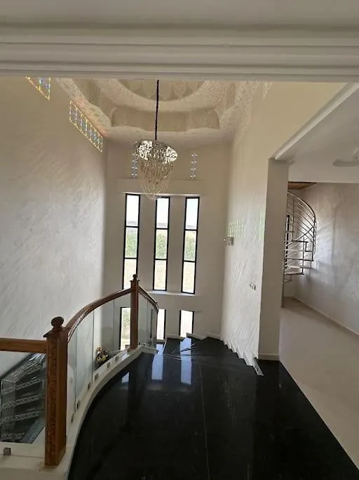 Super Belle Villa Avec Piscine Fez