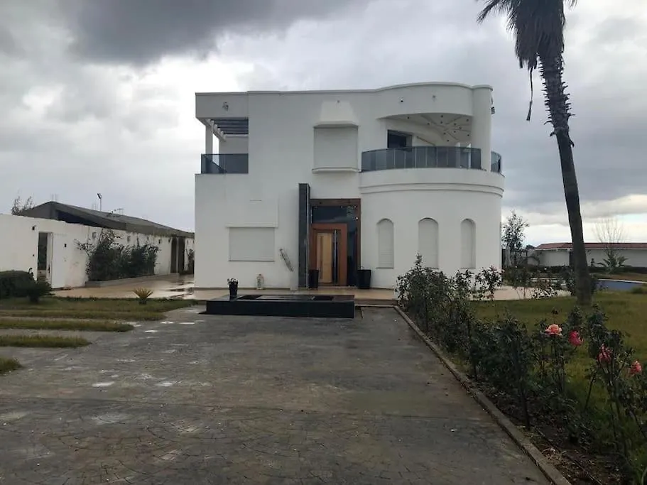 Super Belle Villa Avec Piscine Fez