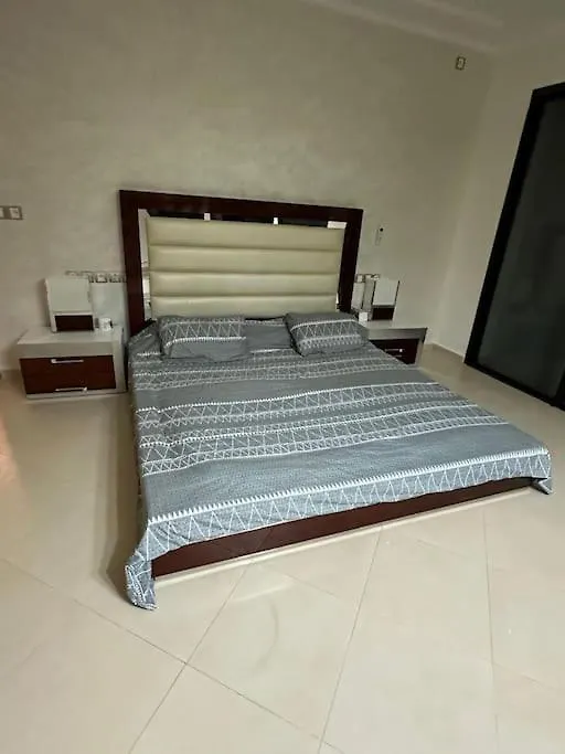 Super Belle Villa Avec Piscine Fez